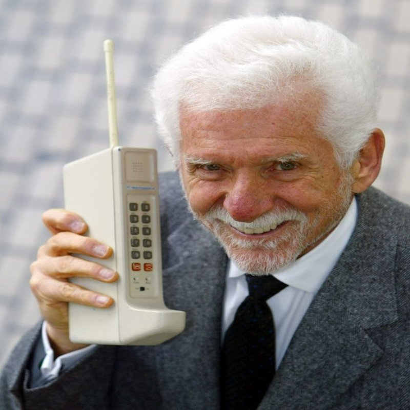 Martin Cooper with cell phone